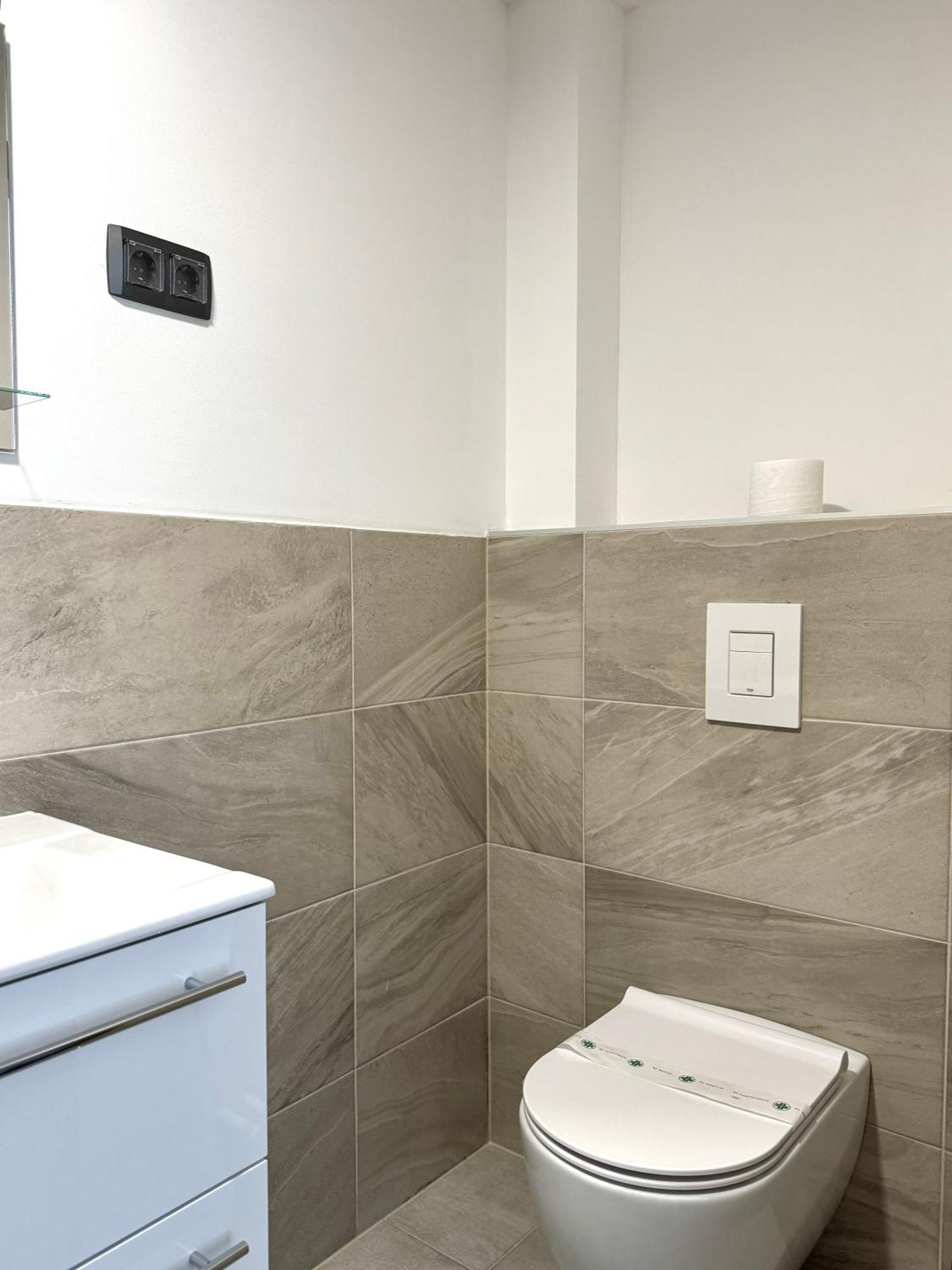 L&L Rooms Μαριμπόρ Εξωτερικό φωτογραφία