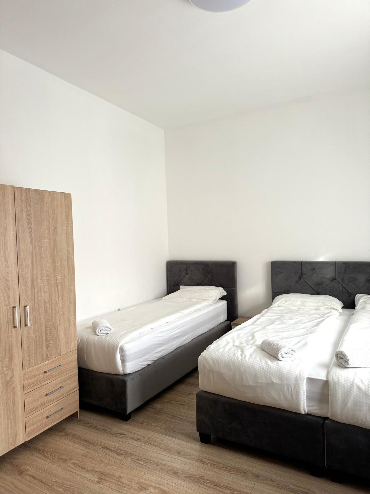 L&L Rooms Μαριμπόρ Εξωτερικό φωτογραφία